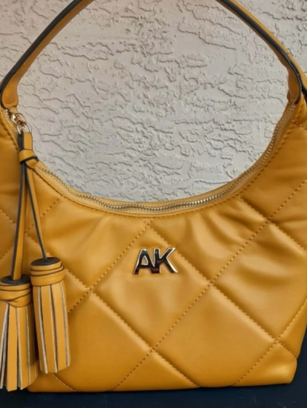 ANNE KLEIN Quilted "Emerson" Hobo Shoulder Bag 4 Pc Set - Picture 4 of 17